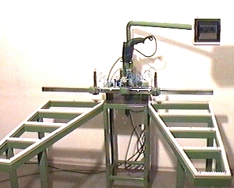 Stanowisko robocze do wykonywania otworów